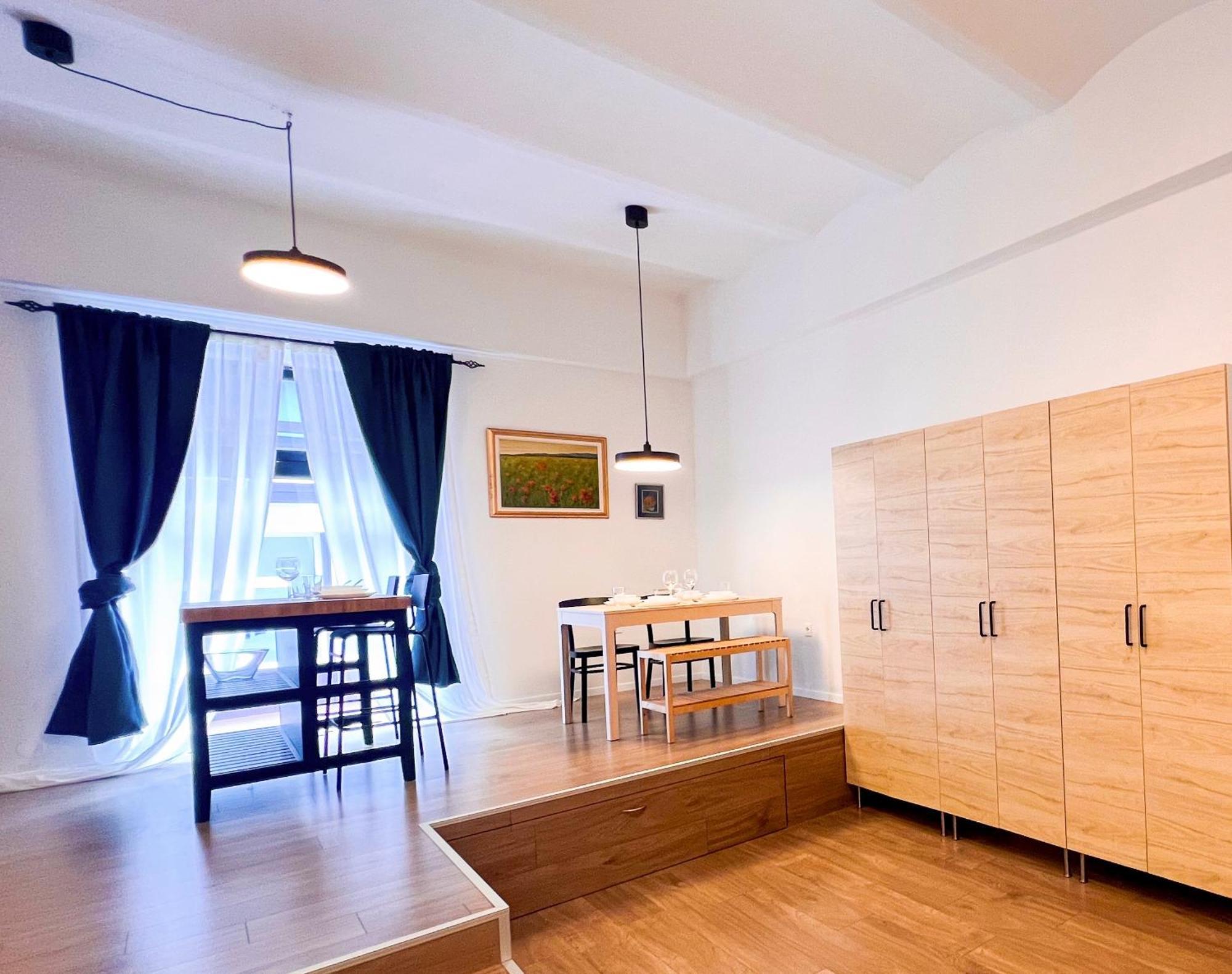 Aumetz Square Apartment Idrija Exterior photo
